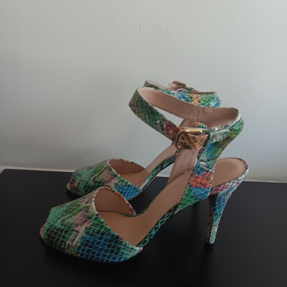 Stuart Weitzman pastel colored snakeskin peep toe ankle strap heels Size 7M